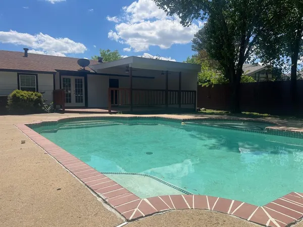 $325,000 | 2529 Syracuse Drive, Irving, TX 75062