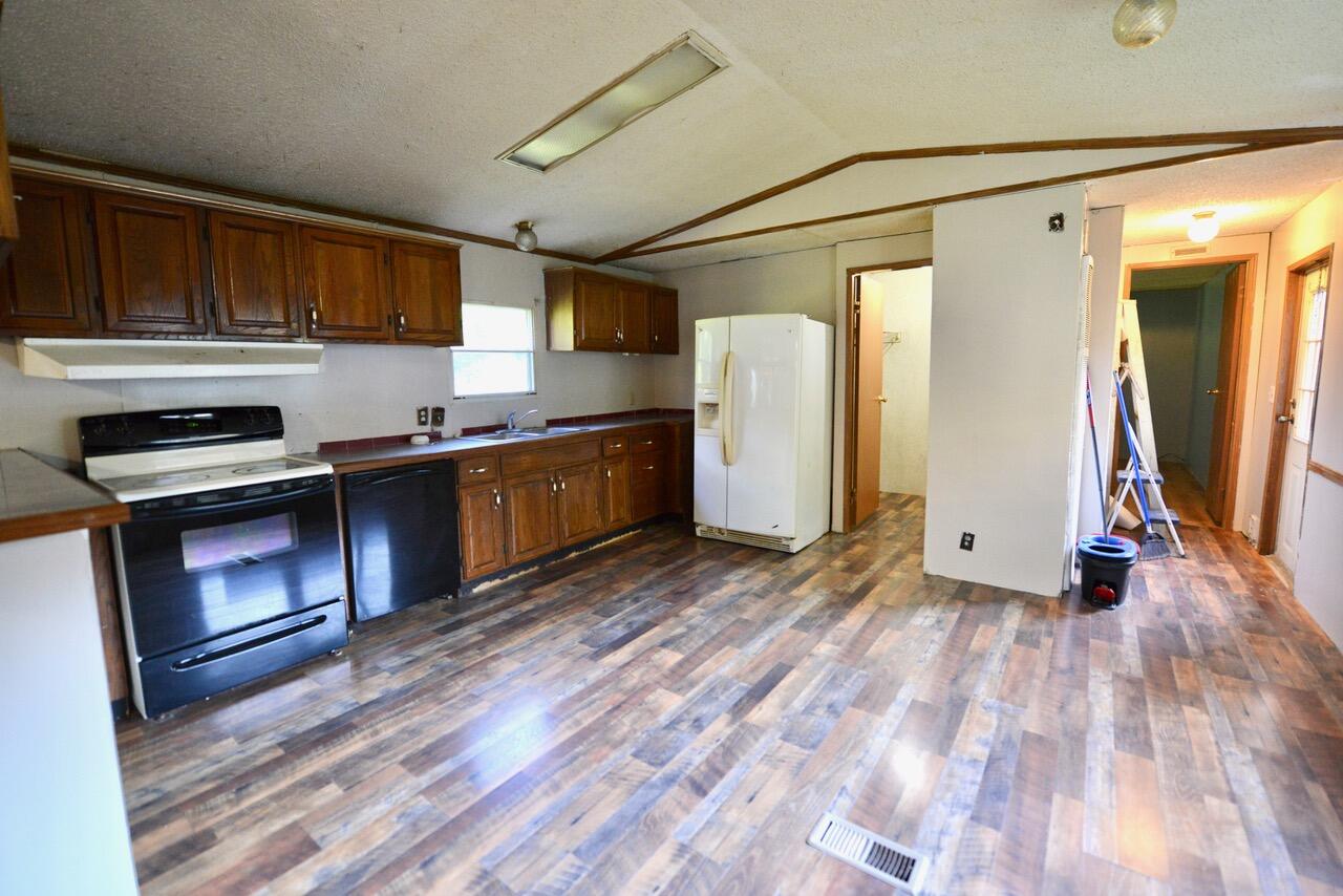 368 Oak Street Spring City, TN 37381 - Photo 8 of 15 DSC_8683