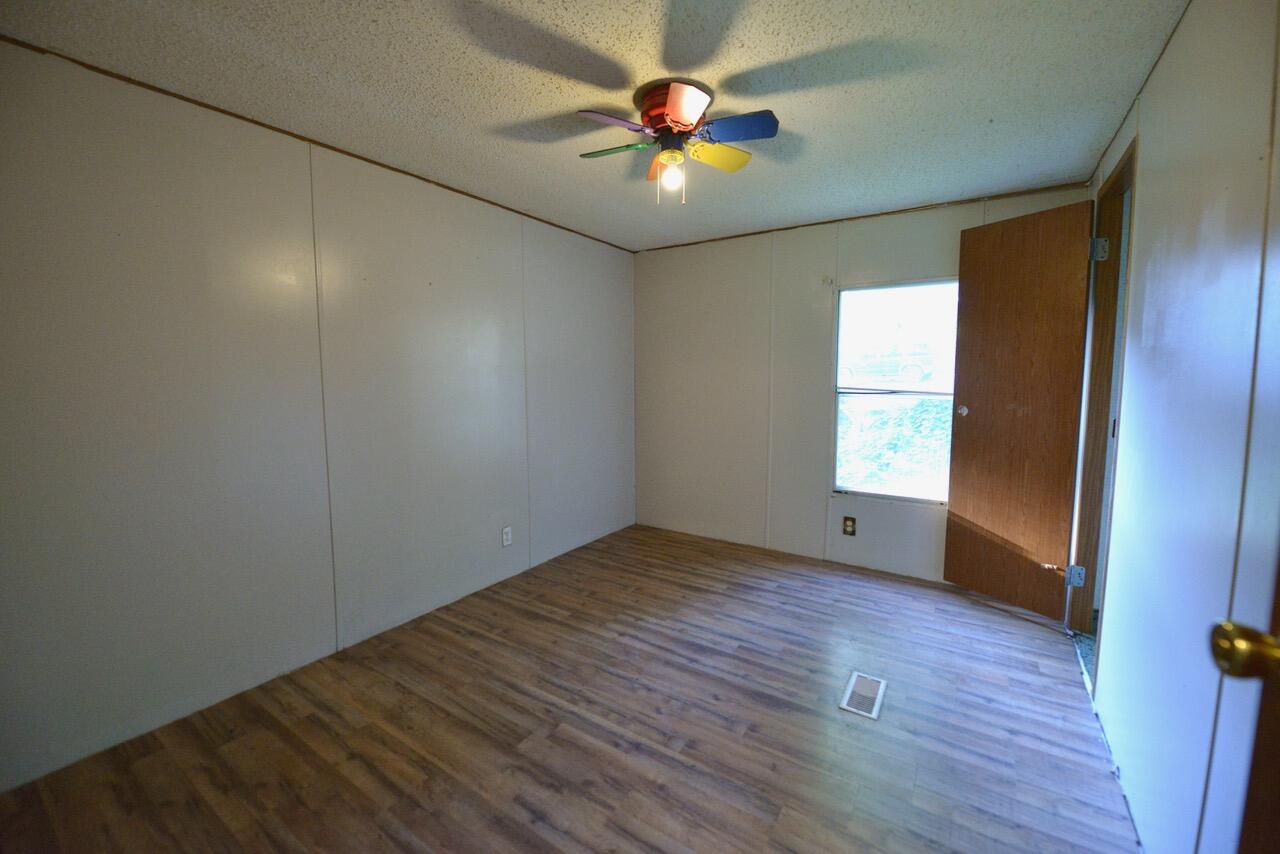 368 Oak Street Spring City, TN 37381 - Photo 9 of 15 DSC_8693