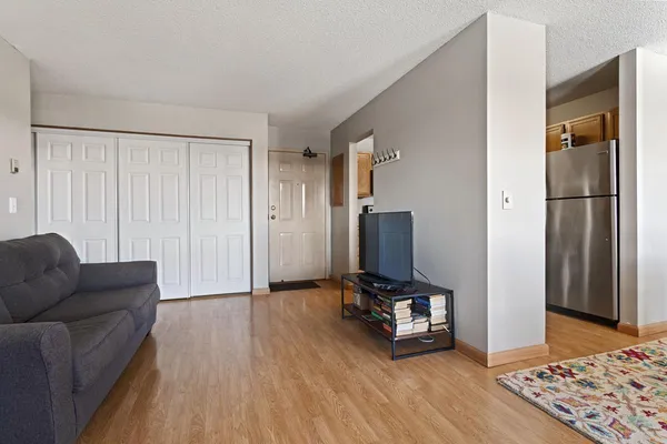 $134,900 | 4300 Trenton Lane North, Unit 2319, Plymouth, MN 55442