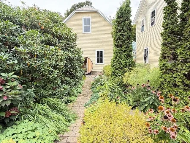 $625,000 | 58 Oak Street, Brattleboro, VT 05301