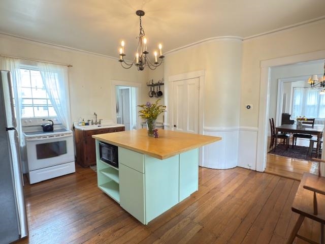 58 Oak Street Brattleboro, VT 05301 - Photo 4 of 39