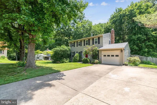 $3,900 | 4283 Country Squire Lane, Fairfax, VA 22032