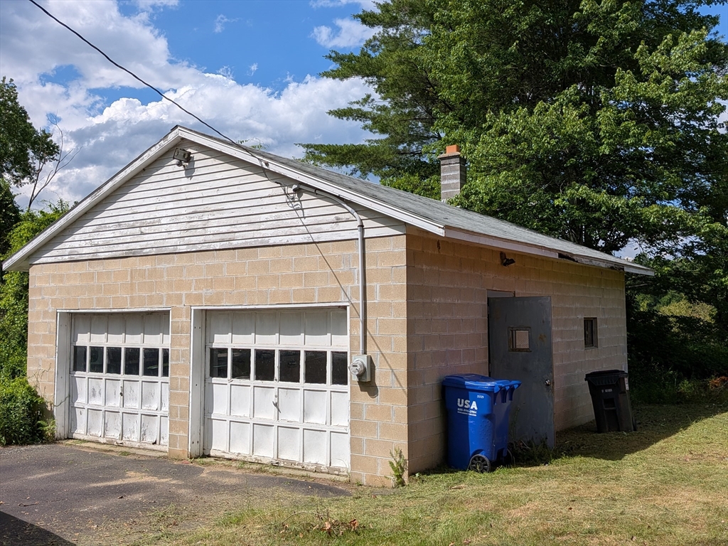 261 Mill Valley Road Belchertown, MA 01007 - Photo 2 of 3