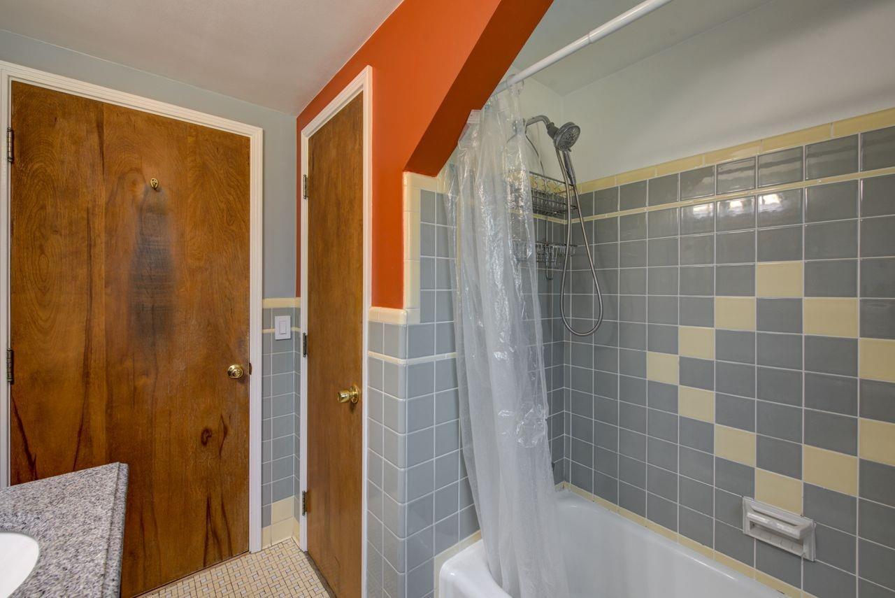 5561 Vogel Road Cincinnati, OH 45239 - Photo 29 of 33