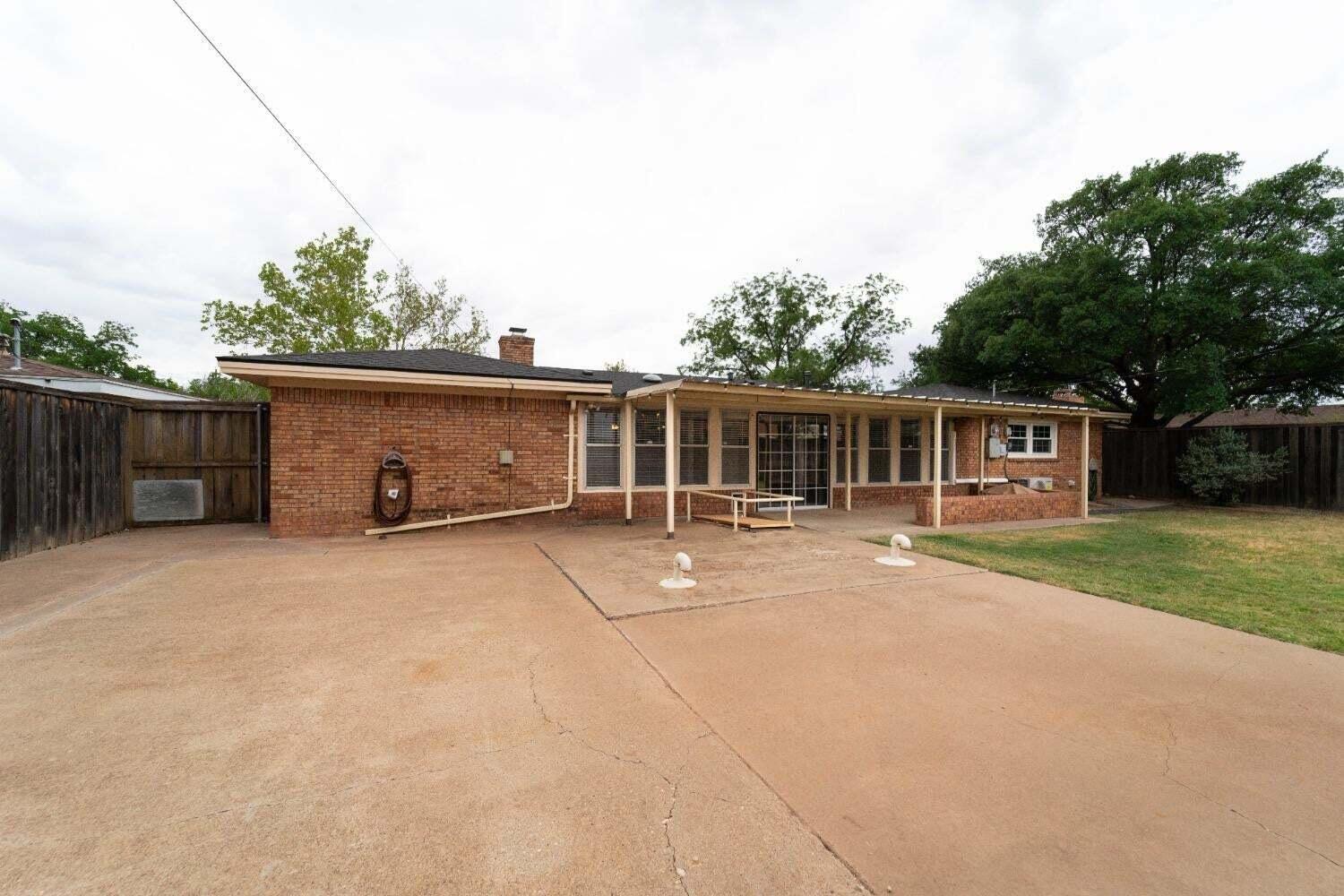 3404 53rd Street Lubbock, TX 79413 - Photo 15 of 19 13