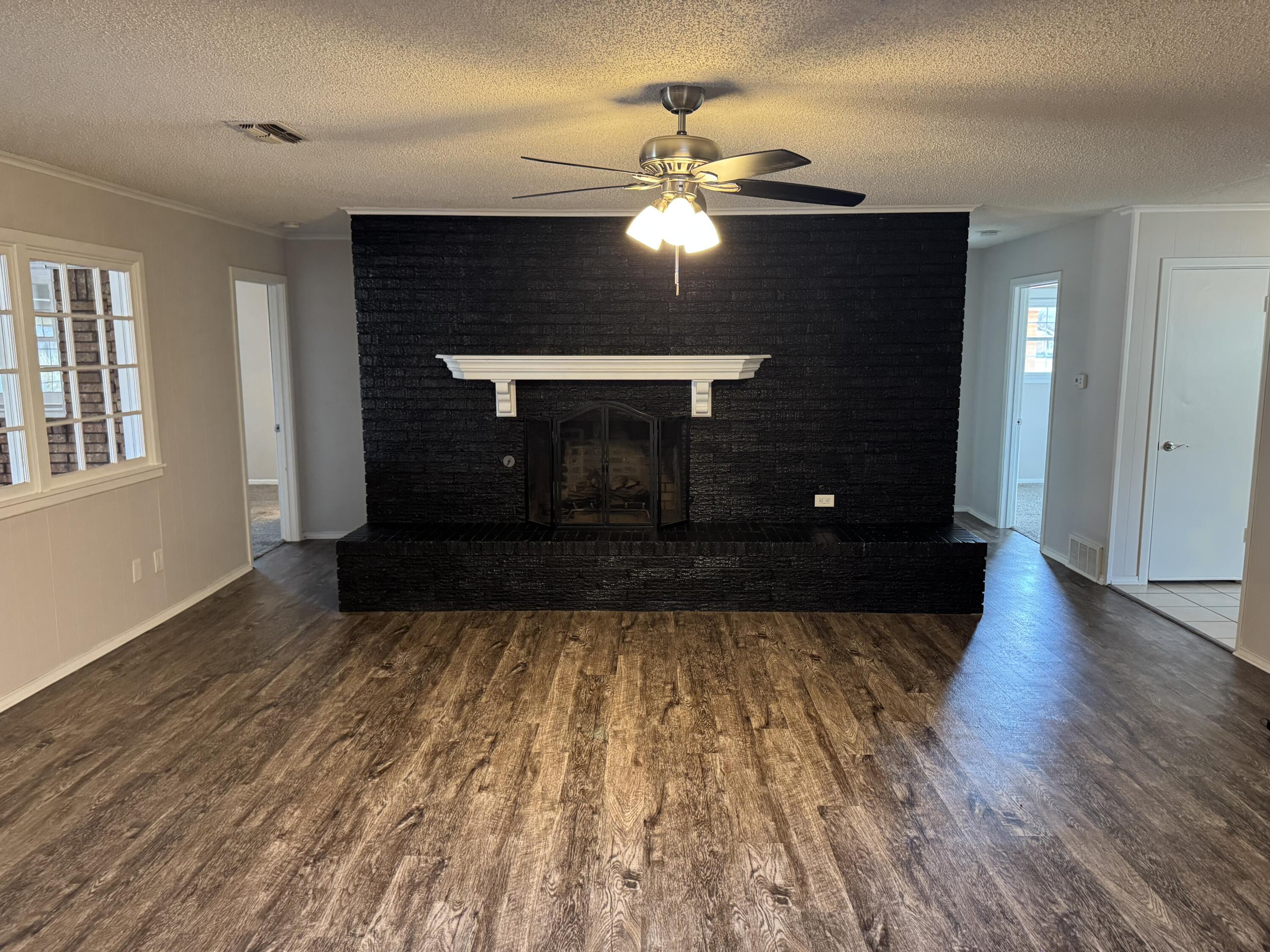 3404 53rd Street Lubbock, TX 79413 - Photo 3 of 19 IMG_0822