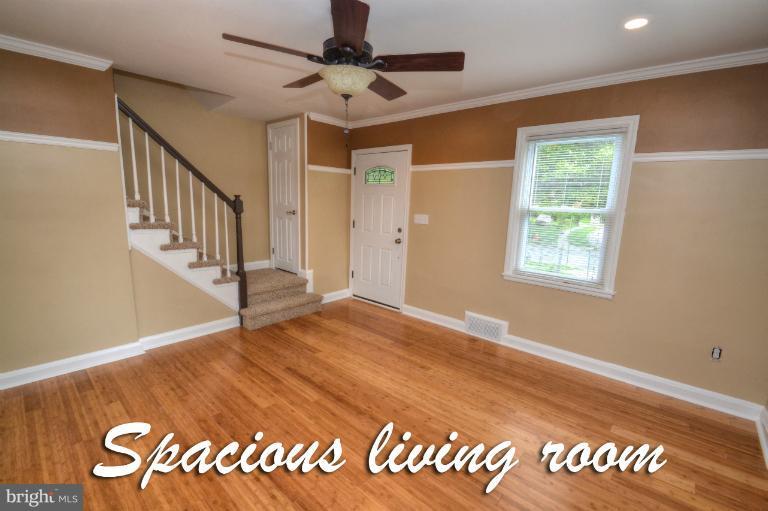 1035 Witherspoon Road Baltimore, MD 21212 - Photo 2 of 30 Living Room