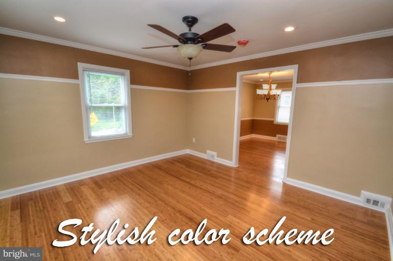 1035 Witherspoon Road Baltimore, MD 21212 - Photo 4 of 30 Living Room