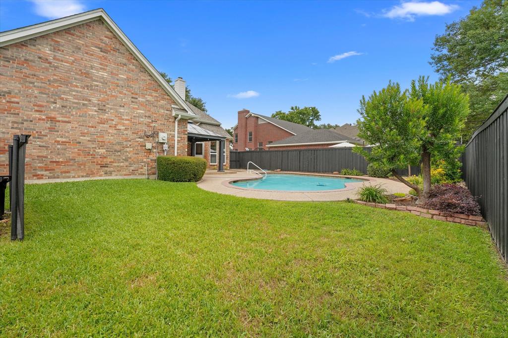 525 Springhill Drive Hurst, TX 76054 - Photo 29 of 40