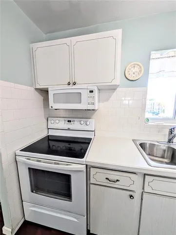 $155,000 | 5922 Garden Lane, Unit A31, Bradenton, FL 34207