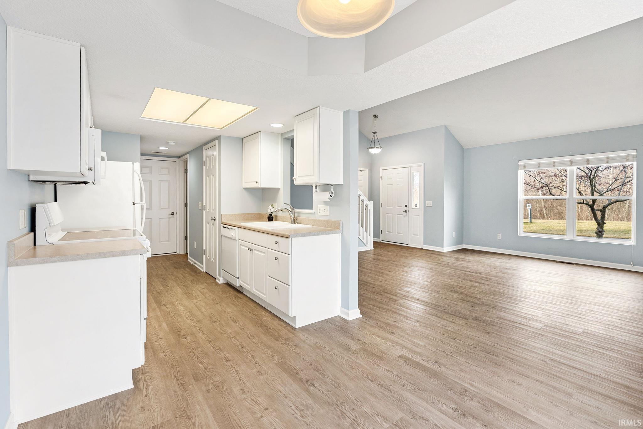 10105 Oak Trail Road Fort Wayne, IN 46825 - Photo 12 of 28