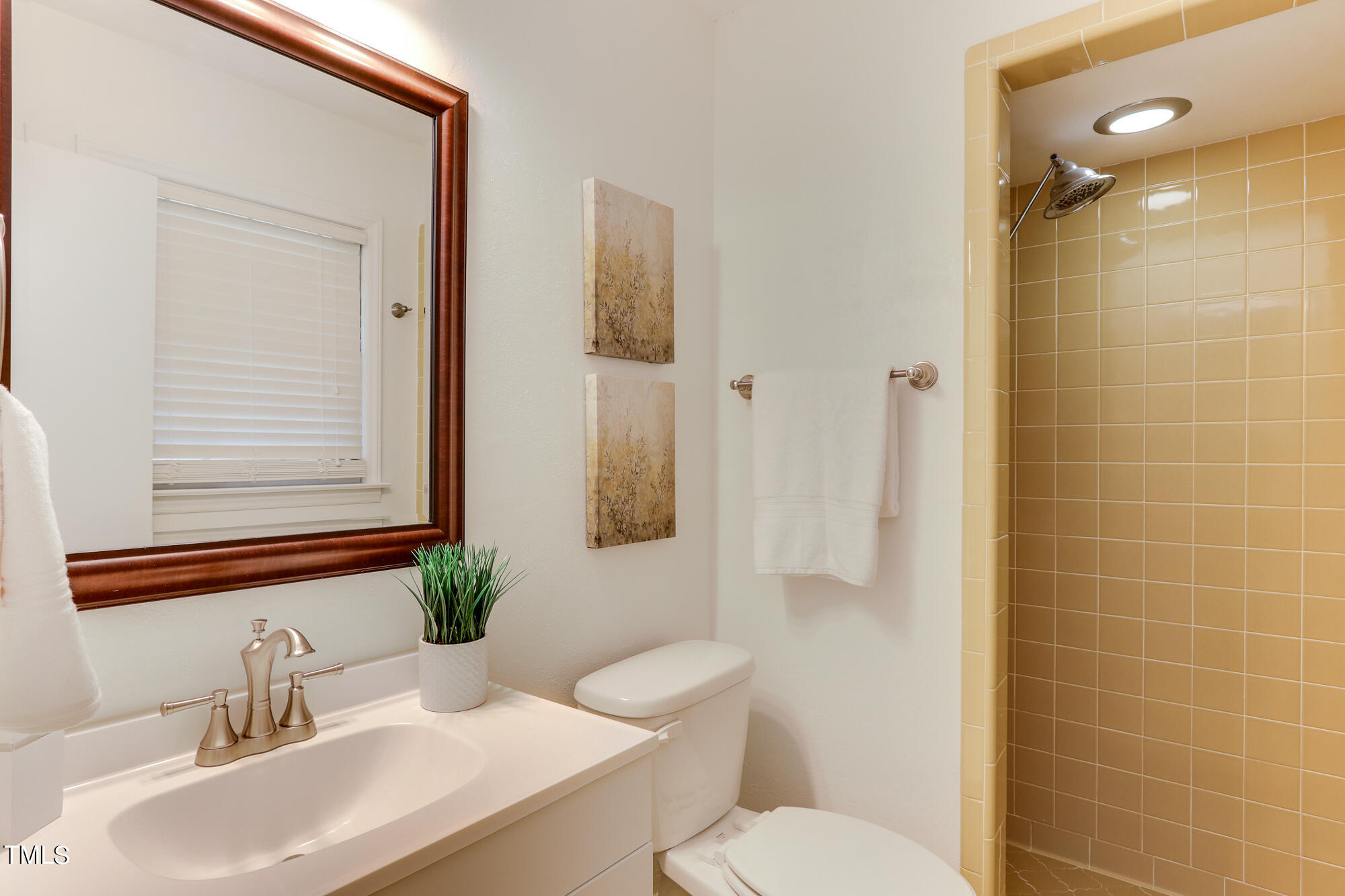 5413 Knollwood Road Raleigh, NC 27609 - Photo 18 of 30 Knollwood-19