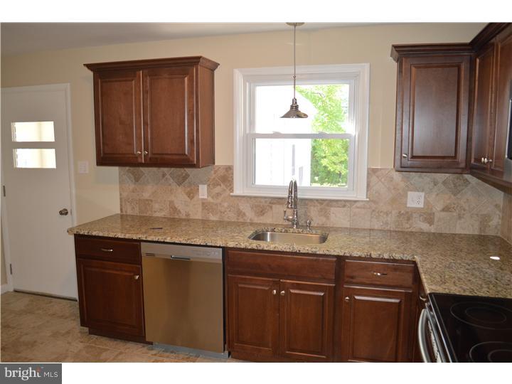 3131 Octagon Avenue Sinking Spring, PA 19608 - Photo 3 of 23