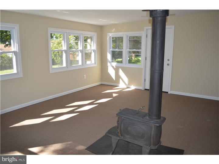3131 Octagon Avenue Sinking Spring, PA 19608 - Photo 5 of 23