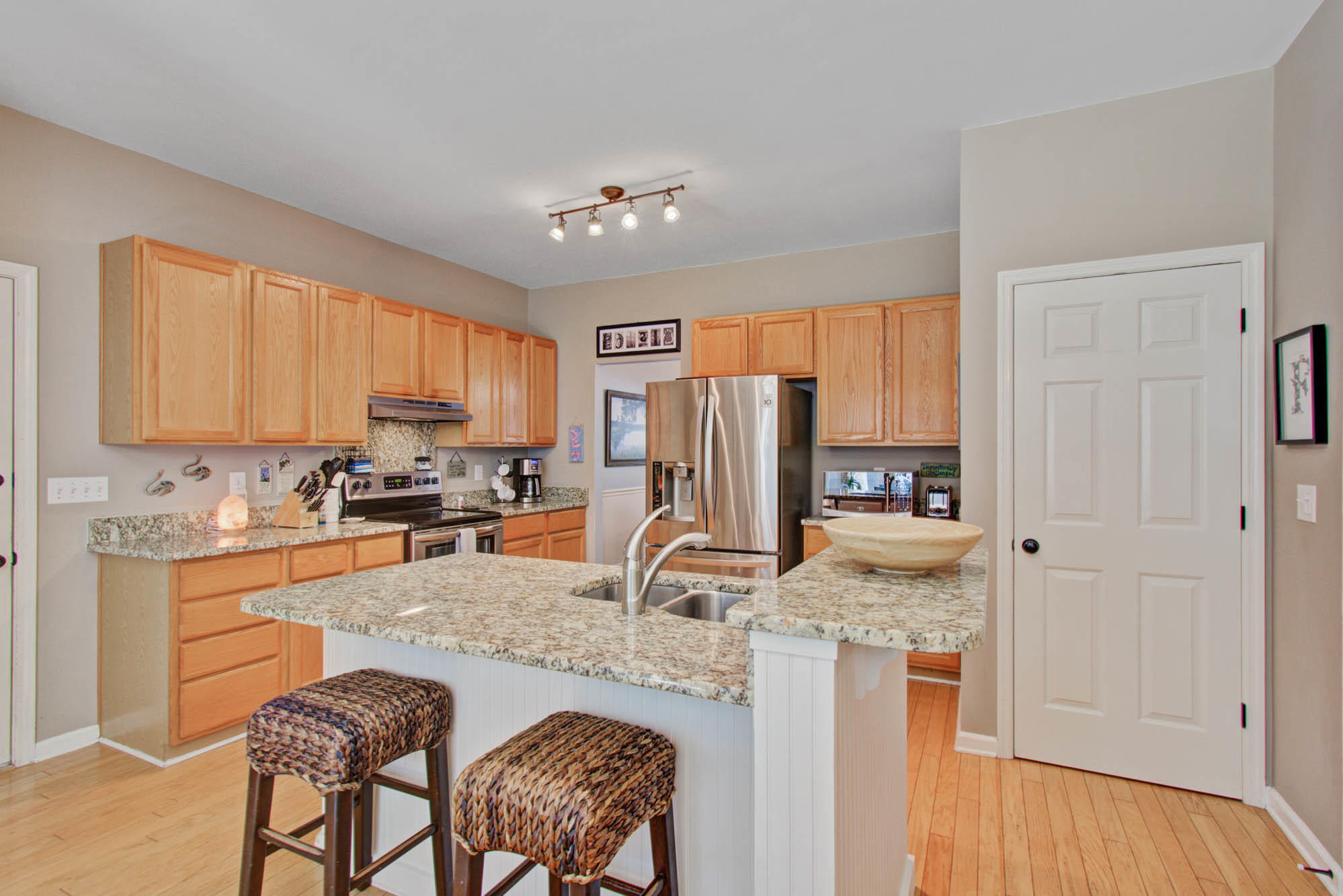2753 Merwether Lane Mount Pleasant, SC 29466 - Photo 8 of 32 CalSiglerPhotography-2753Merwether (8)