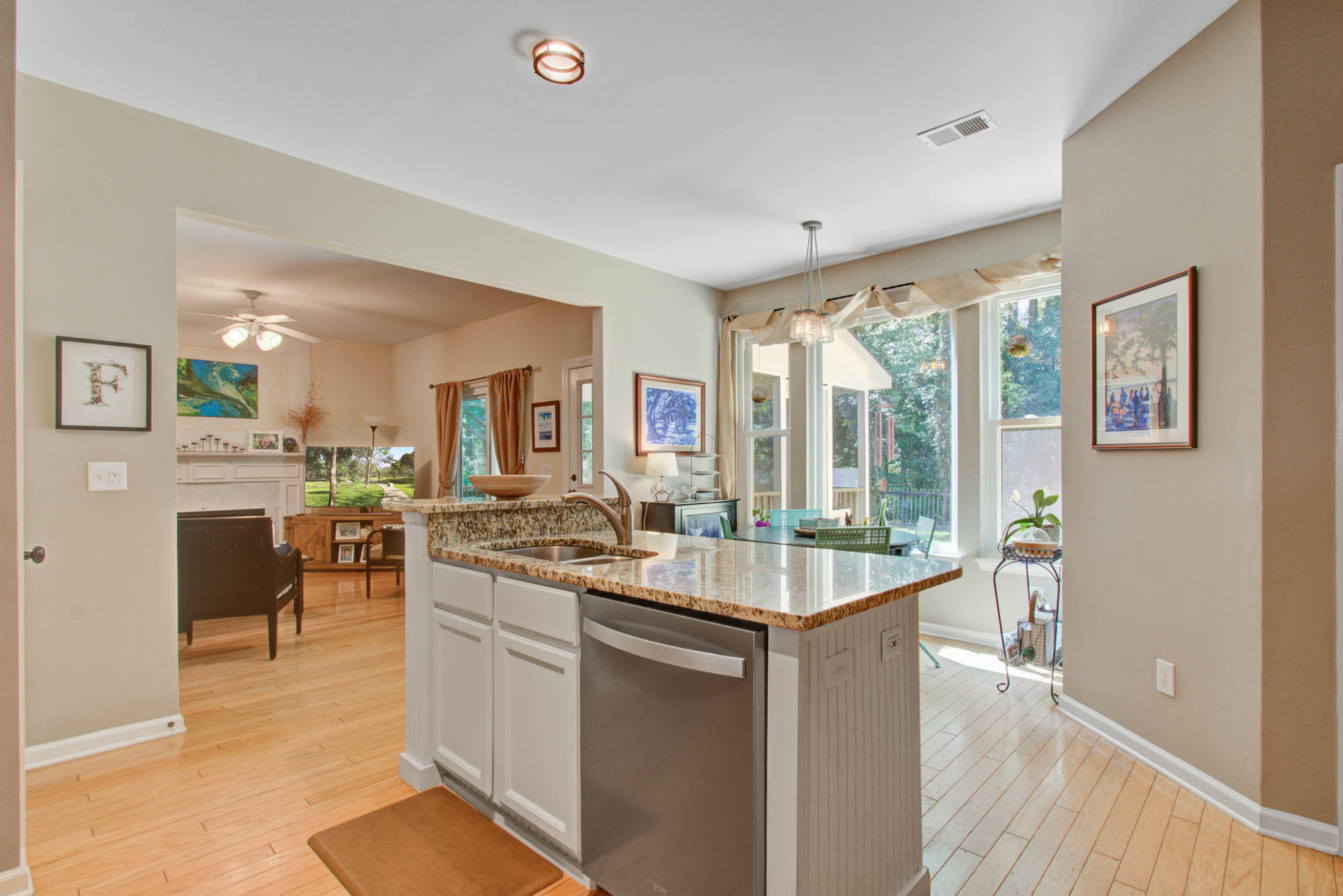 2753 Merwether Lane Mount Pleasant, SC 29466 - Photo 10 of 32 CalSiglerPhotography-2753Merwether (11)