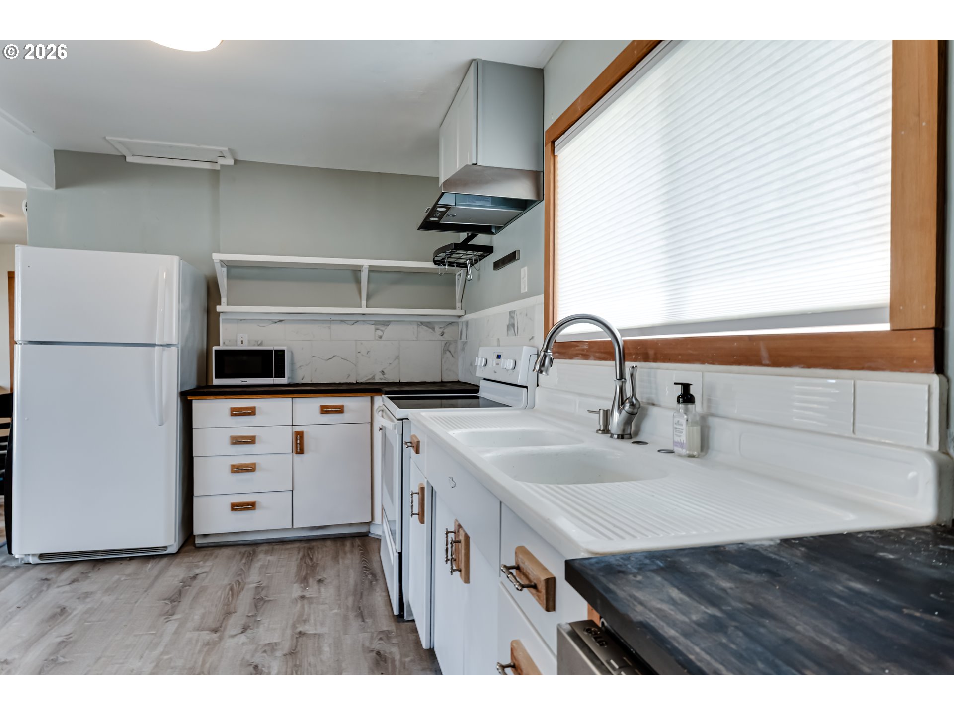 111 Holeman Avenue Eugene, OR 97404 - Photo 12 of 43