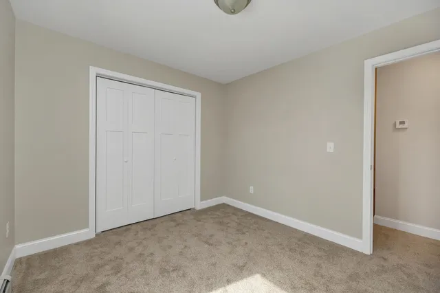 $2,350 | 370 Stage Road, Unit 4, Nottingham, NH 03290