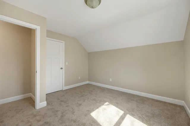 $2,350 | 370 Stage Road, Unit 4, Nottingham, NH 03290