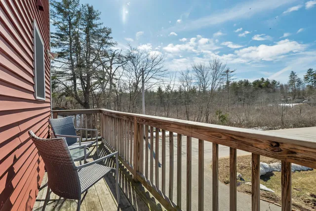 $2,350 | 370 Stage Road, Unit 4, Nottingham, NH 03290