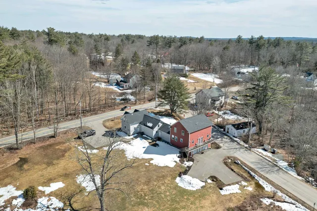 $2,350 | 370 Stage Road, Unit 4, Nottingham, NH 03290