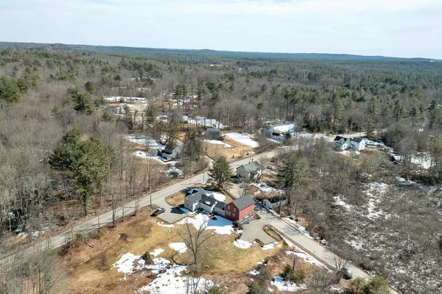 $2,350 | 370 Stage Road, Unit 4, Nottingham, NH 03290