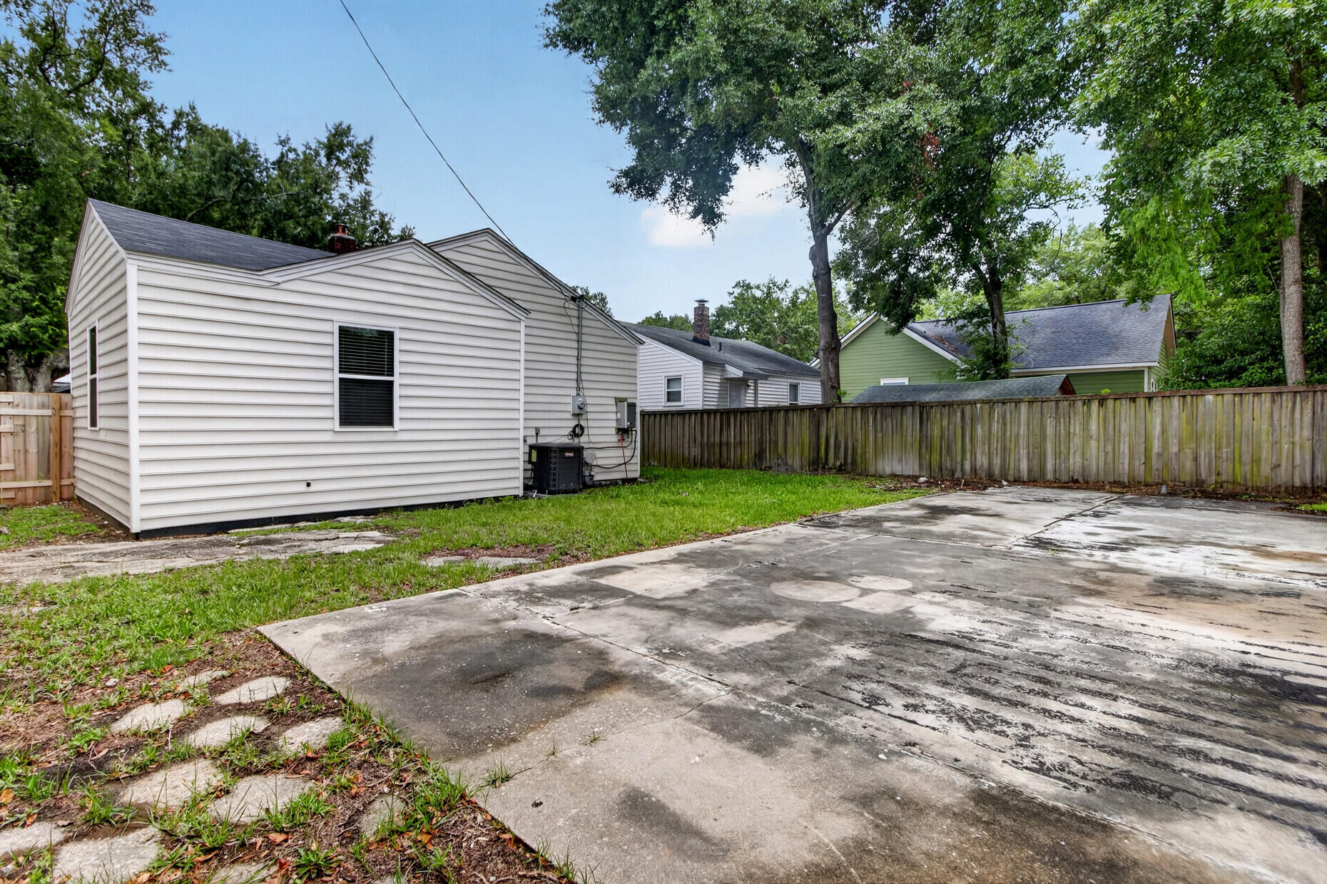 2116 Commander Road North Charleston, SC 29405 - Photo 30 of 32