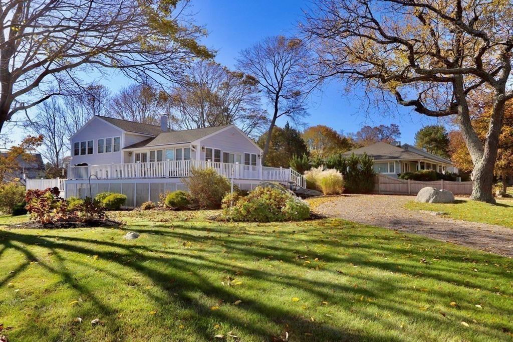 4 Harbor Road Gloucester, MA 01930 - Photo 3 of 24