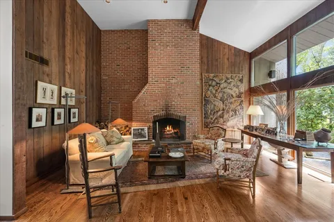 $1,695,000 | 550 South Green Bay Road, Lake Forest, IL 60045