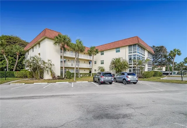 $1,800 | 5400 Jimmy Buffett Mem Highway, Unit E 11, Vero Beach, FL 32963