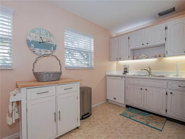 $1,800 | 5400 Jimmy Buffett Mem Highway, Unit E 11, Vero Beach, FL 32963