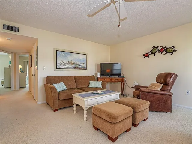 $1,800 | 5400 Jimmy Buffett Mem Highway, Unit E 11, Vero Beach, FL 32963