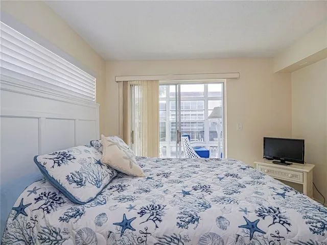 $1,800 | 5400 Jimmy Buffett Mem Highway, Unit E 11, Vero Beach, FL 32963