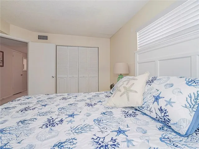 $1,800 | 5400 Jimmy Buffett Mem Highway, Unit E 11, Vero Beach, FL 32963