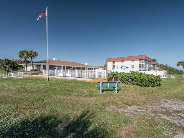 $1,800 | 5400 Jimmy Buffett Mem Highway, Unit E 11, Vero Beach, FL 32963