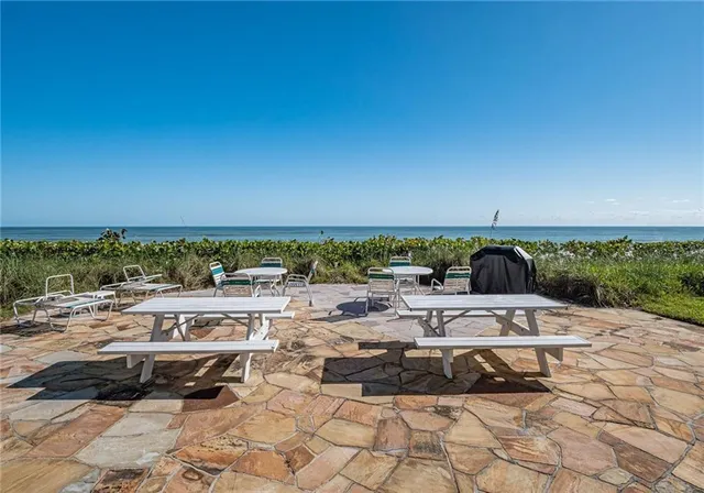 $1,800 | 5400 Jimmy Buffett Mem Highway, Unit E 11, Vero Beach, FL 32963