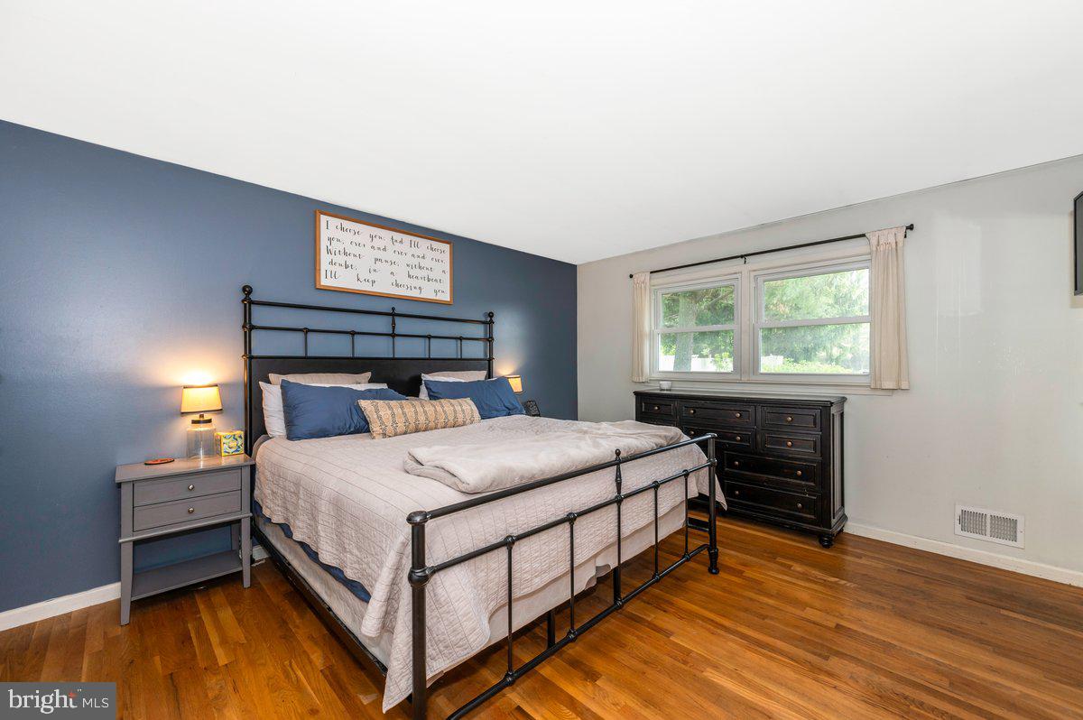 24624 Ridge Road Damascus, MD 20872 - Photo 26 of 44 Primary Bedroom