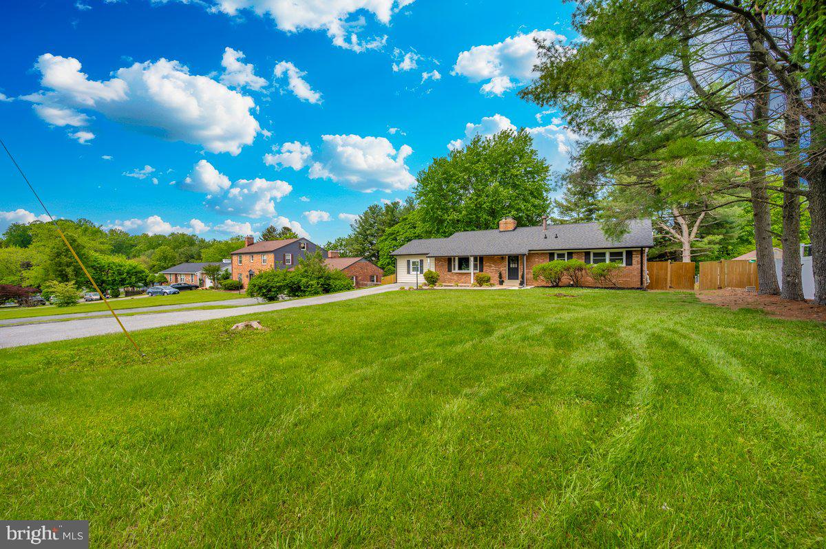 24624 Ridge Road Damascus, MD 20872 - Photo 5 of 44 Gallery Image 5