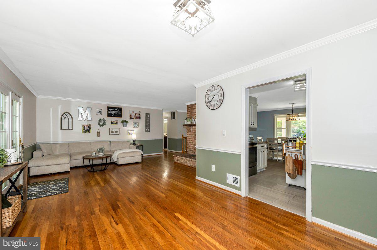 24624 Ridge Road Damascus, MD 20872 - Photo 9 of 44 Gallery Image 9