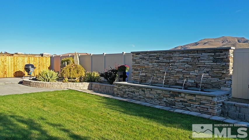 2655 Strathmore Court Reno, NV 89521 - Photo 33 of 38 a view of a backyard