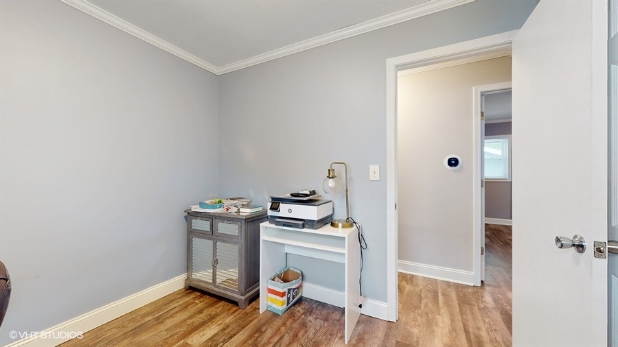 2321 Spring Hill Lane Lindenhurst, IL 60046 - Photo 18 of 30 a workspace with wooden floor