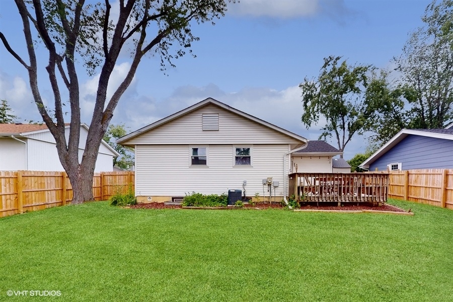 2321 Spring Hill Lane Lindenhurst, IL 60046 - Photo 27 of 30 a view of outdoor space yard and yard