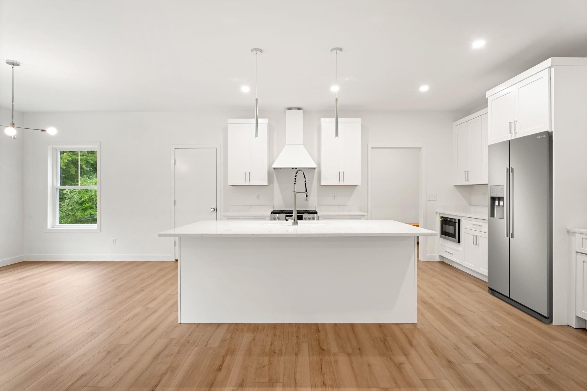 61 Noyes Road Londonderry, NH 03053 - Photo 5 of 20 Gallery Image 5