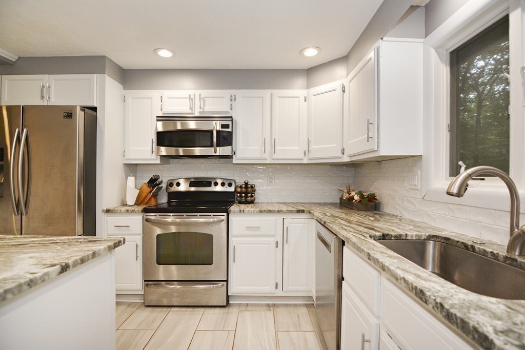 45 Lewis Road Swampscott, MA 01907 - Photo 12 of 24 Gallery Image 12