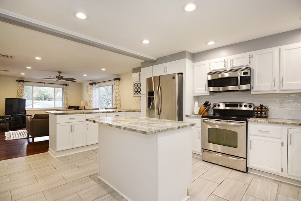 45 Lewis Road Swampscott, MA 01907 - Photo 13 of 24 Gallery Image 13