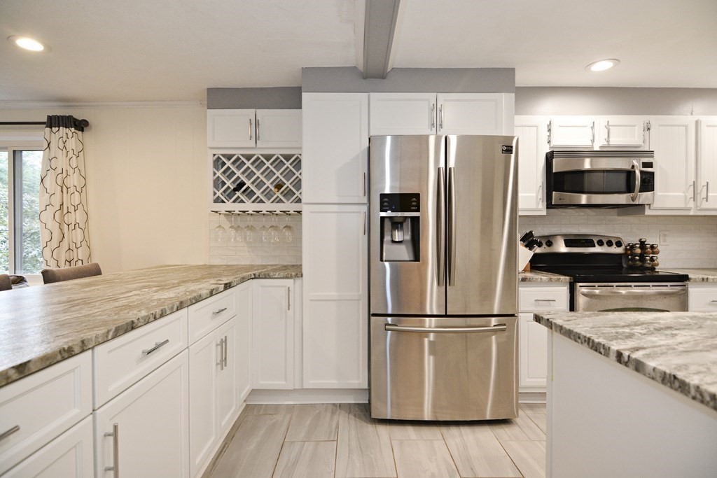 45 Lewis Road Swampscott, MA 01907 - Photo 8 of 24 Gallery Image 8