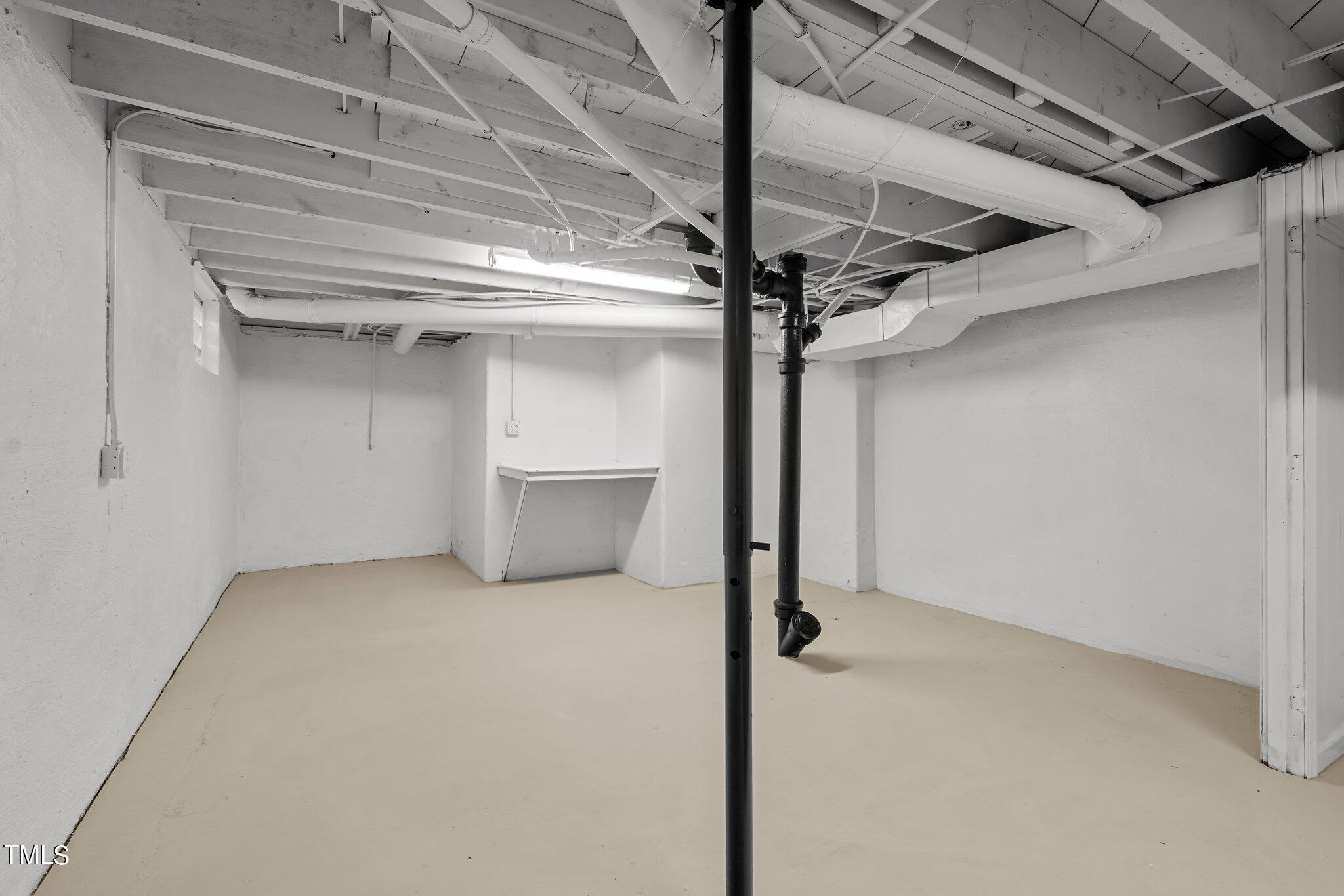 3215 Merriman Avenue Raleigh, NC 27607 - Photo 40 of 66 a view of an empty room