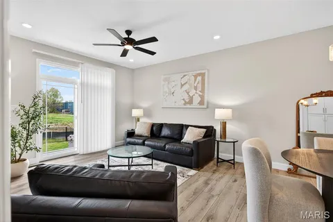 $490,000 | 553 Wheatfield Circle, Wentzville, MO 63385