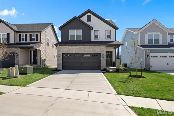 $500,000 | 553 Wheatfield Circle, Wentzville, MO 63385